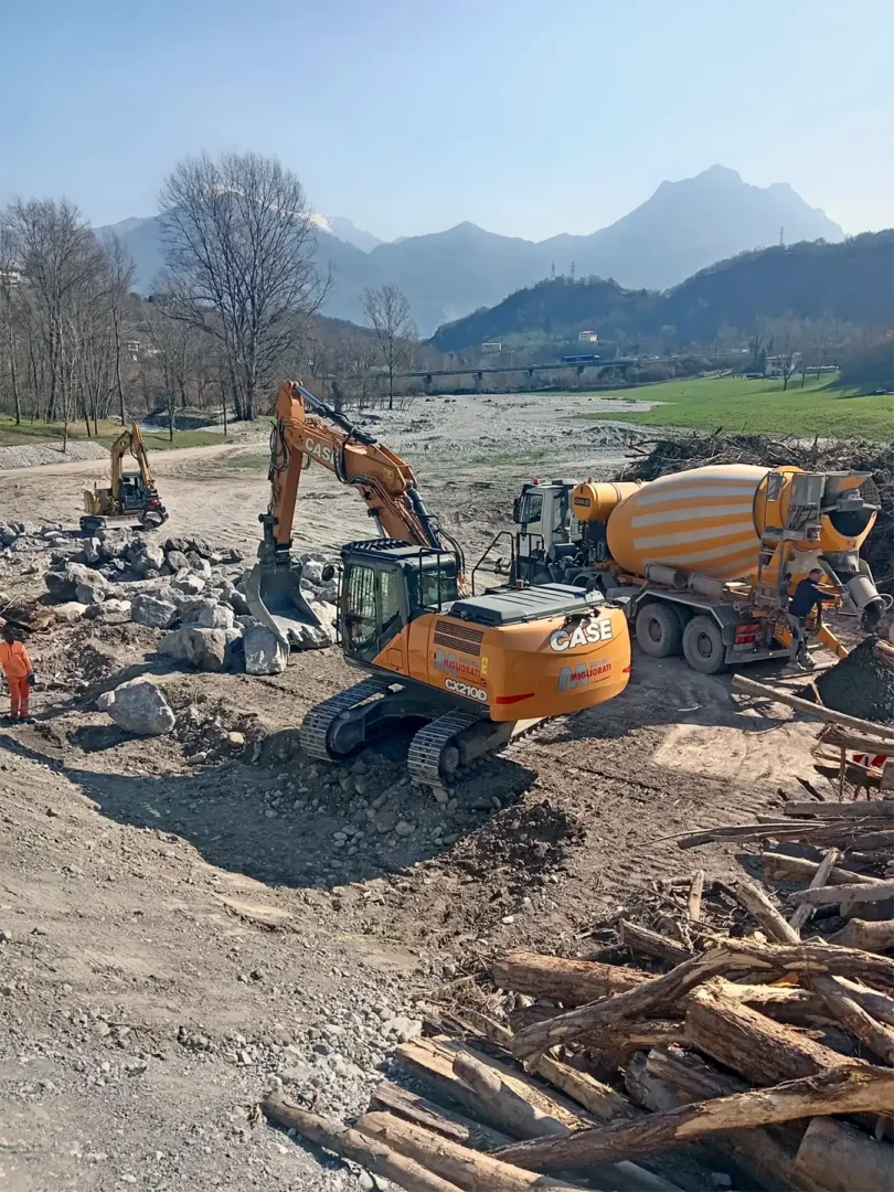 Lavori di scavo e urbanizzazione con escavatori